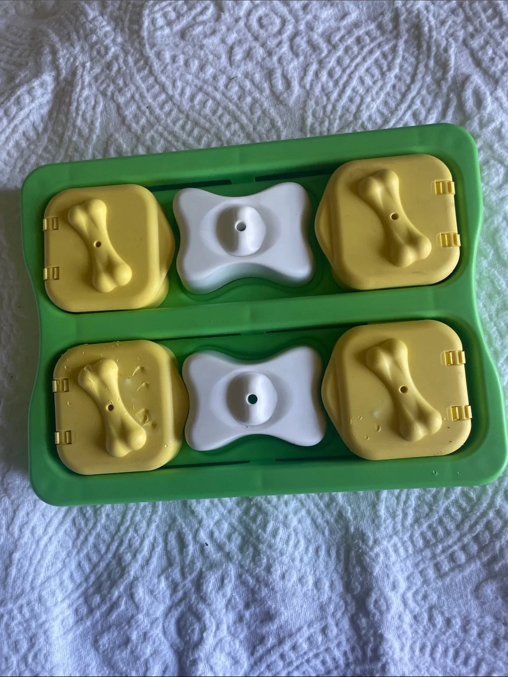 Outward Hound Green, Yellow & White Interactive Treat Puzzle Dog Toy